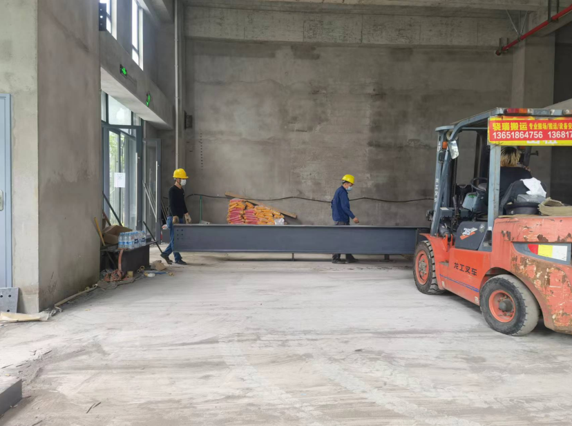 鋼結(jié)構(gòu)夾層主梁安裝圖片 鋼結(jié)構(gòu)夾層主梁安裝圖片